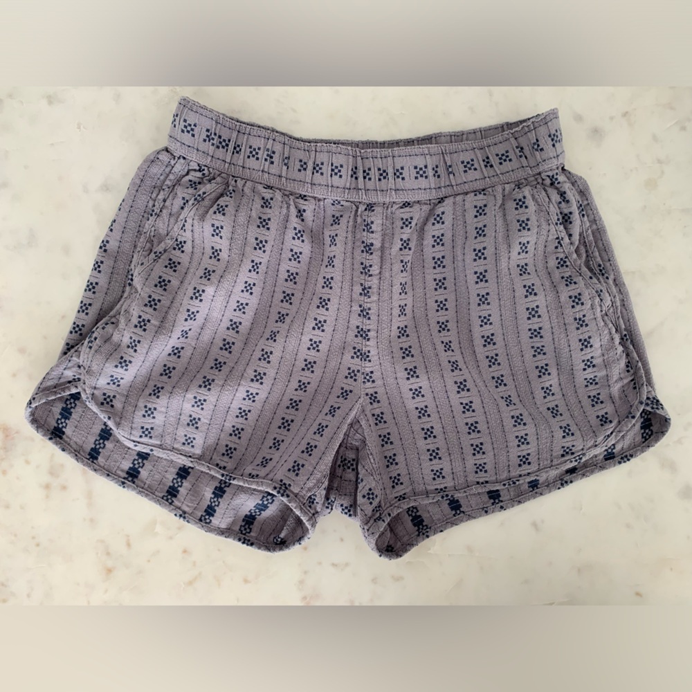 Madewell Pull-On Dolphin Shorts in Jacquard Stripe